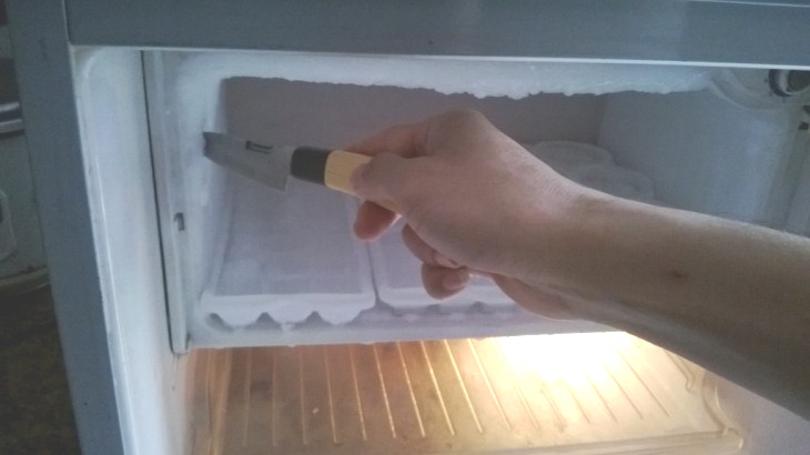 tủ lạnh đóng tuyết
